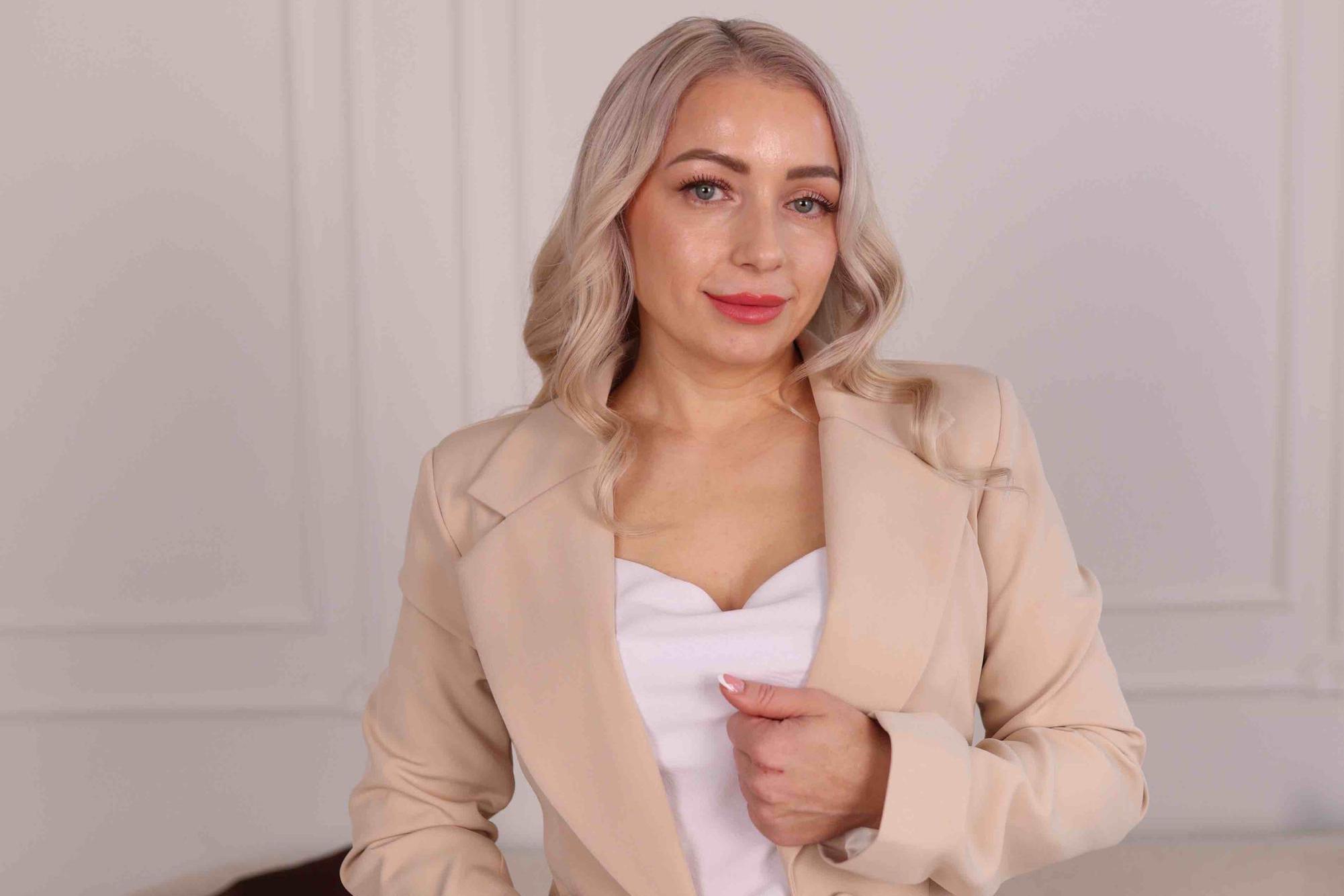 Realitní makléřka Nadejda Rotari